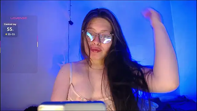 Snapshot of Usagi-- chatting on December 3, 2025, 12:51 am Usagi-- online show from December 3, 2025, 12:51 am