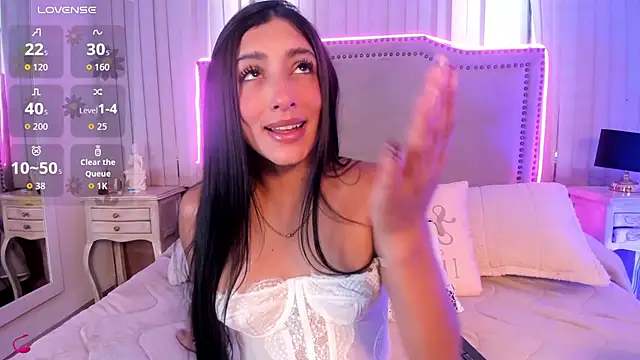Snapshot of lya__brown chatting on July 6, 2026, 12:35 pm lya brown online show from July 6, 2026, 12:35 pm