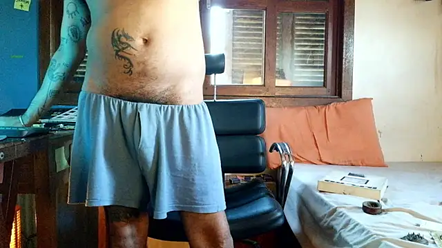 Snapshot of ooproprio chatting on June 5, 2026, 10:43 am ooproprio online show from June 5, 2026, 10:43 am