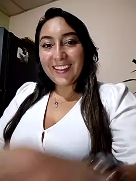 Valeria montana  online show from April 5, 2026, 12:41 am