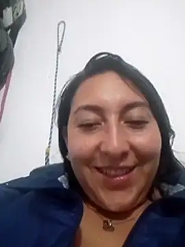 Valeria montana  online show from April 27, 2026, 12:08 am