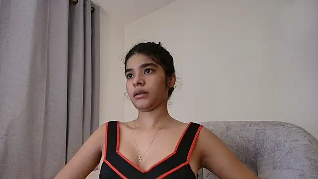 Snapshot of phia_carter chatting on July 30, 2026, 12:53 am phia carter online show from July 30, 2026, 12:53 am