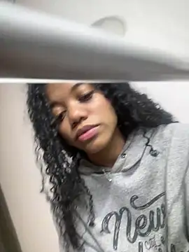 arianna roxe online show from March 17, 2026, 3:55 am