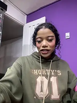 arianna roxe online show from March 18, 2026, 4:26 am