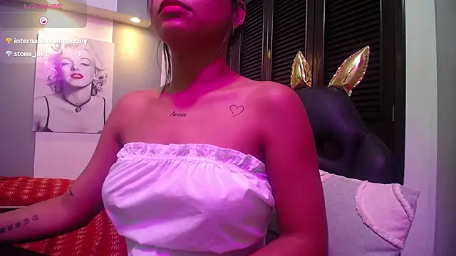 Snapshot of priya_raj_ chatting on December 15, 2025, 8:02 pm priya raj online show from December 15, 2025, 8:02 pm