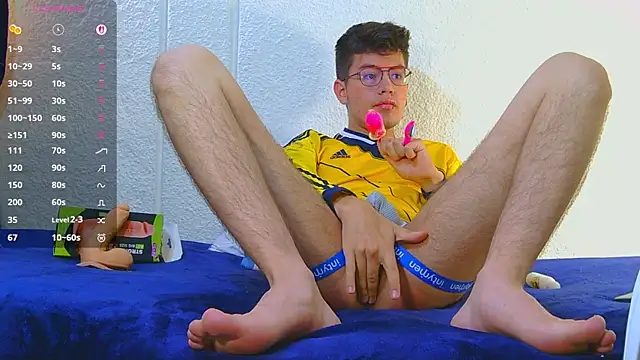 Snapshot of nicolatinboy chatting on June 17, 2026, 4:19 pm nicolatinboy online show from June 17, 2026, 4:19 pm