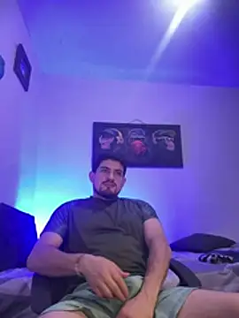 williamsmiiths16 online show from July 6, 2026, 3:47 pm