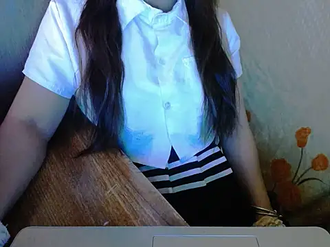 Snapshot of maian_love chatting on June 13, 2026, 7:01 pm maian love online show from June 13, 2026, 7:01 pm