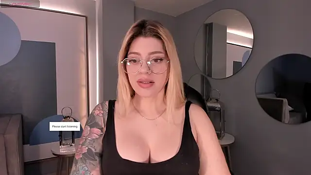 MadisonKane online show from April 28, 2026, 11:26 am