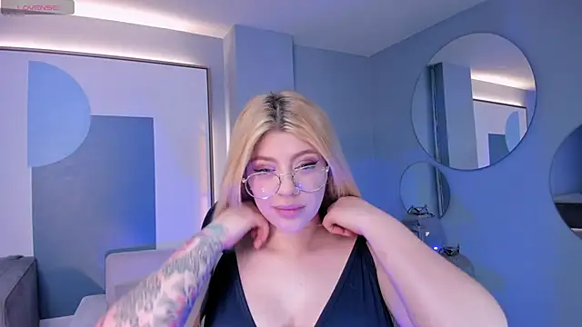 Snapshot of MadisonKane chatting on June 21, 2026, 11:13 am MadisonKane online show from June 21, 2026, 11:13 am