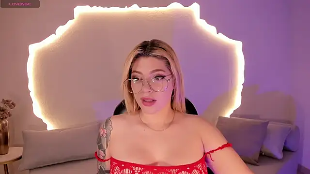 Snapshot of MadisonKane chatting on June 30, 2026, 11:00 am MadisonKane online show from June 30, 2026, 11:00 am