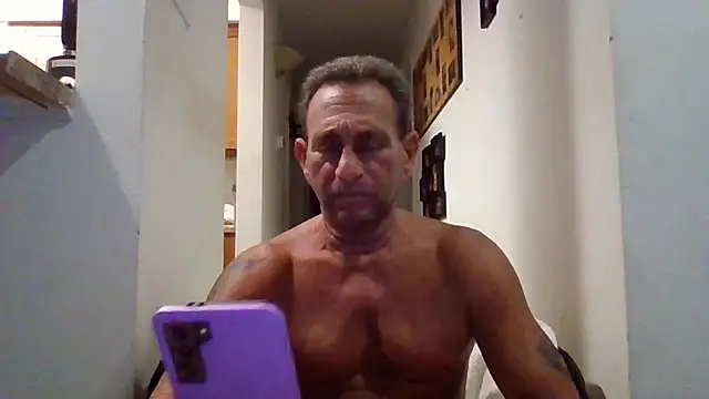 Snapshot of johnnymarino1010 chatting on July 26, 2026, 8:38 pm johnnymarino1010 online show from July 26, 2026, 8:38 pm