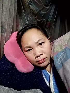 ava-dellght online show from January 12, 2026, 12:05 am