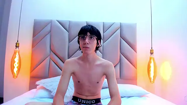 Snapshot of JeffBellfort chatting on December 15, 2025, 8:02 pm JeffBellfort online show from December 15, 2025, 8:02 pm