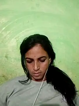 Snapshot of Big_soniya55A chatting on June 30, 2026, 12:28 pm Big soniya55A online show from June 30, 2026, 12:28 pm