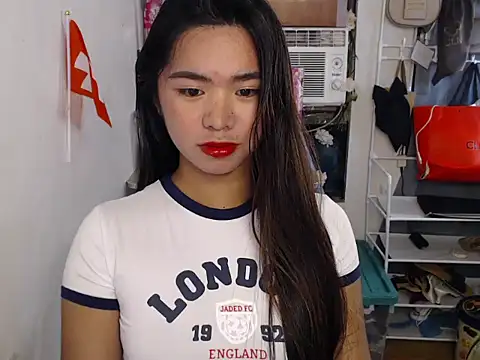 Snapshot of voganmarie chatting on June 27, 2026, 7:57 am voganmarie online show from June 27, 2026, 7:57 am