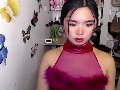 Snapshot of voganmarie chatting on July 2, 2026, 3:29 pm voganmarie online show from July 2, 2026, 3:29 pm