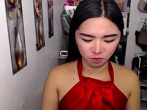Snapshot of voganmarie chatting on July 7, 2026, 5:54 am voganmarie online show from July 7, 2026, 5:54 am