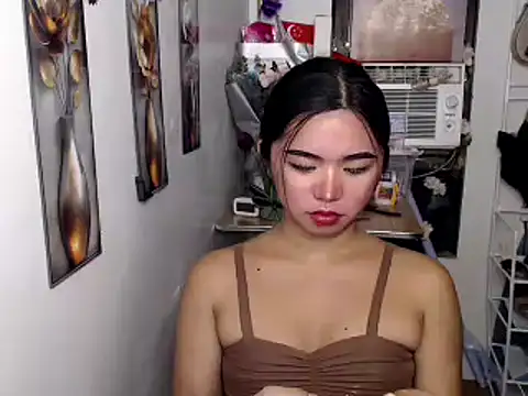 Snapshot of voganmarie chatting on July 9, 2026, 9:30 pm voganmarie online show from July 9, 2026, 9:30 pm