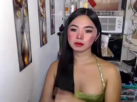 Snapshot of voganmarie chatting on July 28, 2026, 8:12 pm voganmarie online show from July 28, 2026, 8:12 pm