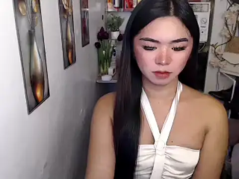 Snapshot of voganmarie chatting on July 29, 2026, 10:35 am voganmarie online show from July 29, 2026, 10:35 am