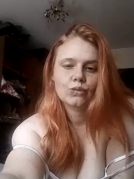 Snapshot of Moly_Loves34 chatting on December 5, 2025, 10:24 am Moly Loves34 online show from December 5, 2025, 10:24 am