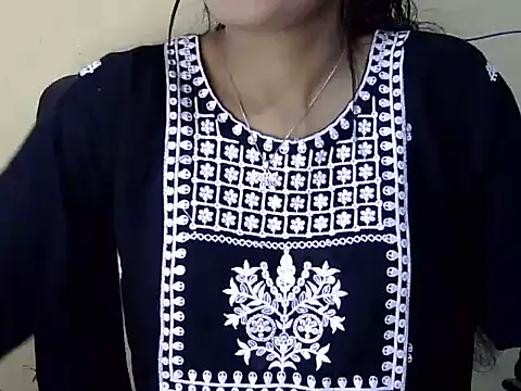 Snapshot of Shab_M chatting on February 16, 2026, 6:53 am Shab M online show from February 16, 2026, 6:53 am