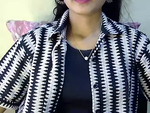 Snapshot of Shab_M chatting on April 2, 2026, 6:11 am Shab M online show from April 2, 2026, 6:11 am