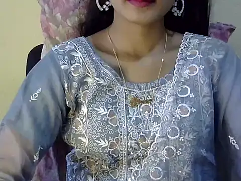Snapshot of Shab_M chatting on April 3, 2026, 7:17 am Shab M online show from April 3, 2026, 7:17 am