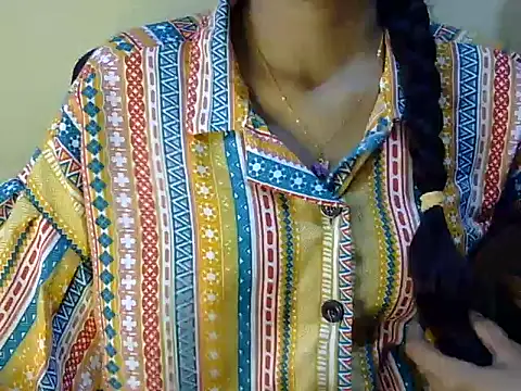 Snapshot of Shab_M chatting on April 8, 2026, 7:30 am Shab M online show from April 8, 2026, 7:30 am