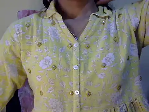Snapshot of Shab_M chatting on May 4, 2026, 6:31 am Shab M online show from May 4, 2026, 6:31 am