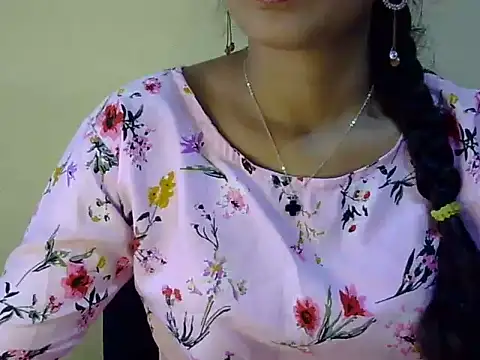 Snapshot of Shab_M chatting on June 18, 2026, 9:14 am Shab M online show from June 18, 2026, 9:14 am