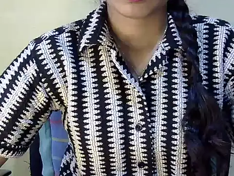 Snapshot of Shab_M chatting on July 2, 2026, 7:36 am Shab M online show from July 2, 2026, 7:36 am