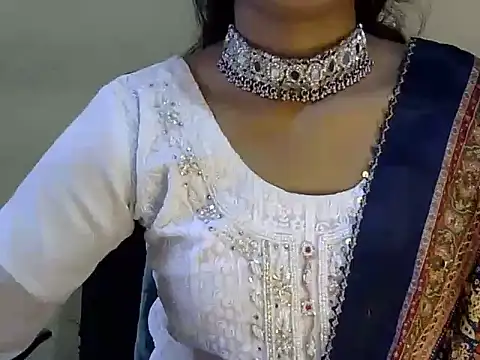 Snapshot of Shab_M chatting on July 3, 2026, 7:04 am Shab M online show from July 3, 2026, 7:04 am