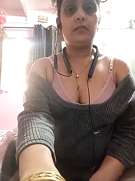 Snapshot of Tanya_Sharma98 chatting on December 16, 2025, 10:09 am Tanya Sharma98 online show from December 16, 2025, 10:09 am