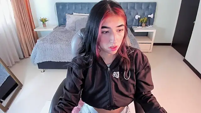 Snapshot of Celeste_Rous__ chatting on June 12, 2026, 7:35 pm Celeste Rous online show from June 12, 2026, 7:35 pm