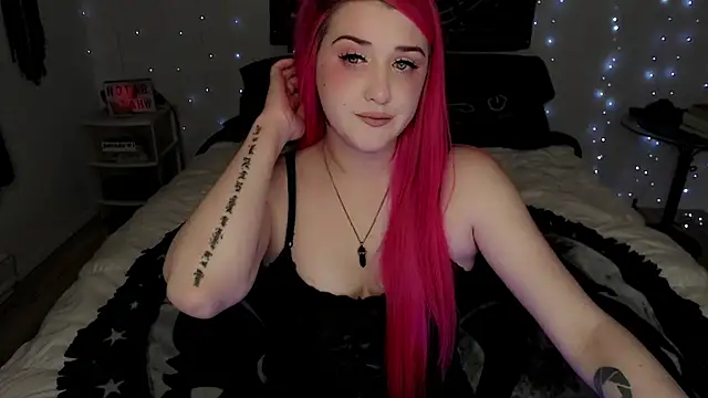 Snapshot of MaryMary_ chatting on November 6, 2025, 2:23 am MaryMary online show from November 6, 2025, 2:23 am