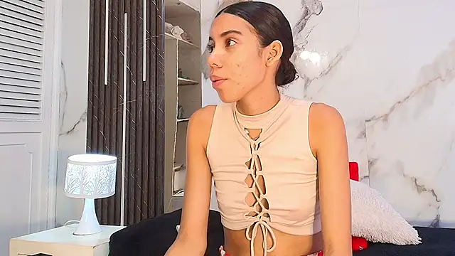 BellaHarpeer online show from June 23, 2026, 7:34 pm