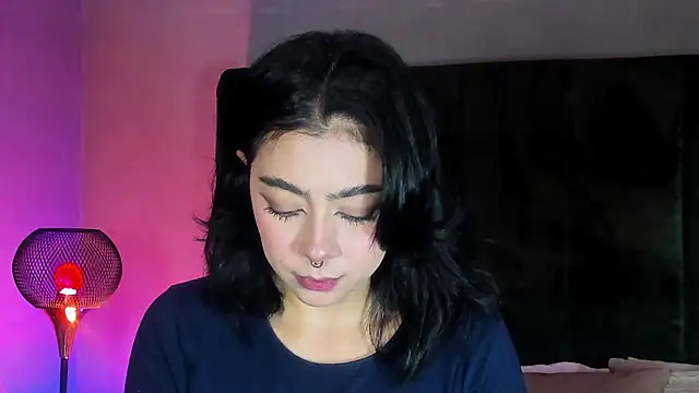 TaniaRedd  online show from March 12, 2026, 2:01 pm