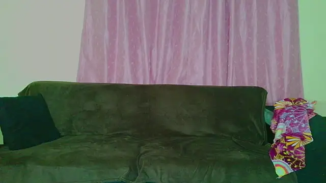 Snapshot of joyshe__vergara chatting on December 17, 2025, 4:18 am joyshe vergara online show from December 17, 2025, 4:18 am