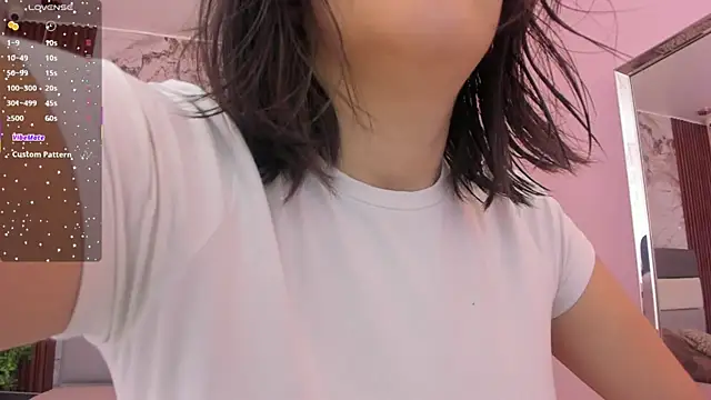 VENUSGREYS1 online show from December 18, 2025, 12:22 pm