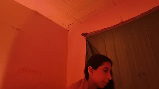 Snapshot of MoonLipsON- chatting on May 12, 2026, 3:14 am MoonLipsON- online show from May 12, 2026, 3:14 am