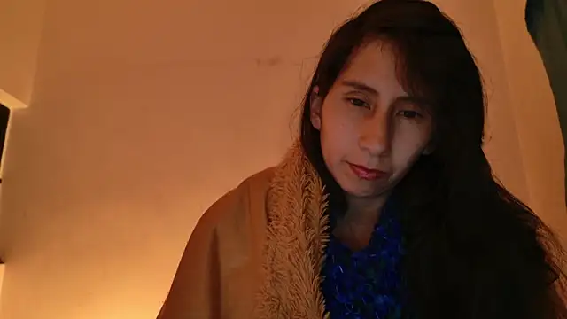 Snapshot of MoonLipsON- chatting on June 5, 2026, 2:40 am MoonLipsON- online show from June 5, 2026, 2:40 am