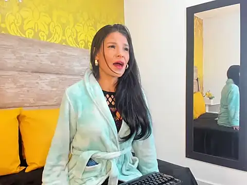 Samantha Ortiz69 online show from April 24, 2026, 6:49 am