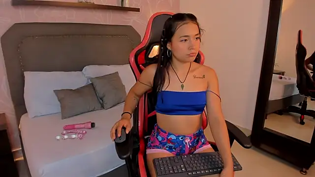 madison saenzz online show from December 21, 2025, 7:21 pm