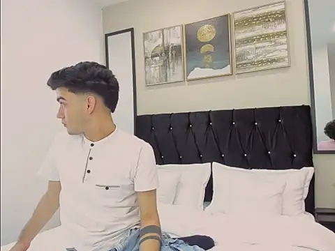 Snapshot of Feiccer_Thomson1 chatting on December 4, 2025, 9:01 pm Feiccer Thomson1 online show from December 4, 2025, 9:01 pm