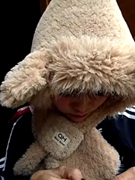 Snapshot of candy-bobo chatting on December 17, 2025, 4:18 am candy-bobo online show from December 17, 2025, 4:18 am