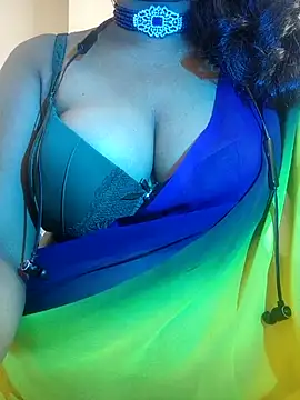 Snapshot of Preeti345 chatting on July 5, 2026, 5:36 am Preeti345 online show from July 5, 2026, 5:36 am