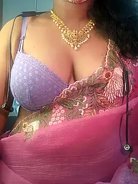 Snapshot of Preeti345 chatting on July 6, 2026, 8:55 am Preeti345 online show from July 6, 2026, 8:55 am