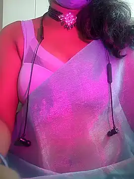 Snapshot of Preeti345 chatting on July 7, 2026, 12:42 pm Preeti345 online show from July 7, 2026, 12:42 pm